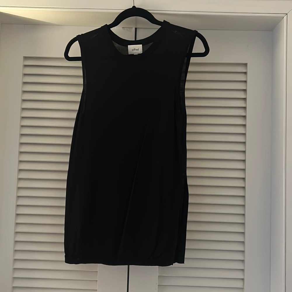 Aritzia Wilfred black sleeveless split hem knit top, size XS
